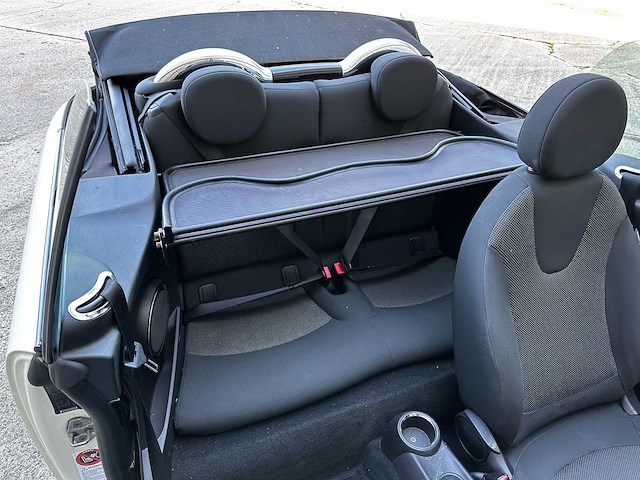Mini cabrio 1.6 one 98pk 2010, kg-082-j - afbeelding 31 van  45