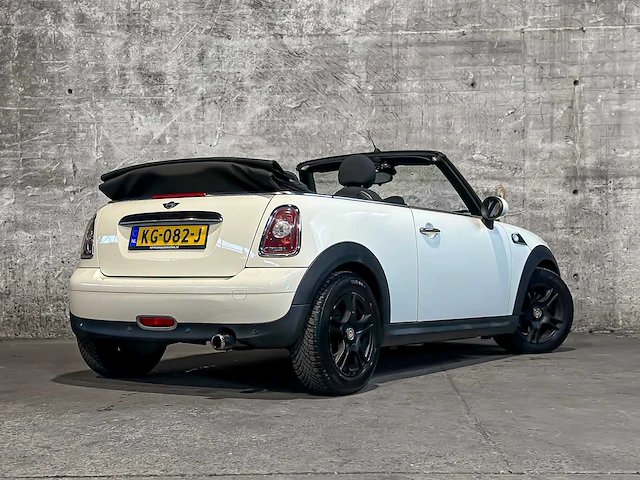 Mini cabrio 1.6 one 98pk 2010, kg-082-j - afbeelding 46 van  47