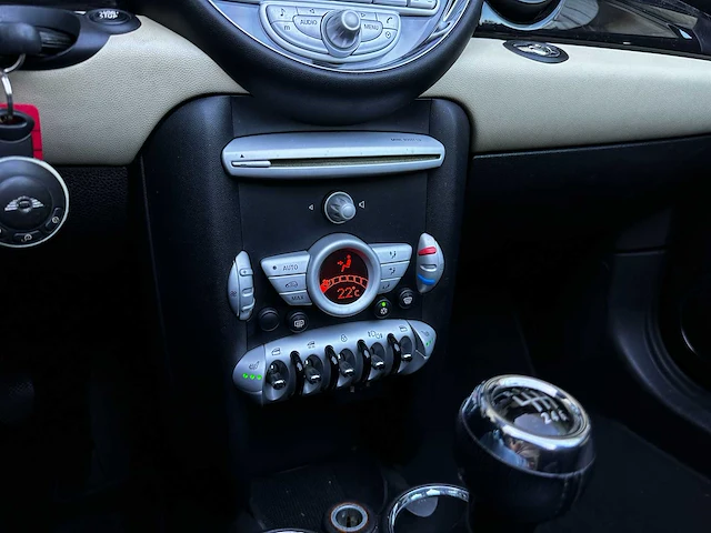 Mini cabrio 1.6 one 98pk 2010, kg-082-j - afbeelding 17 van  47