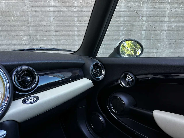 Mini cabrio 1.6 one 98pk 2010, kg-082-j - afbeelding 16 van  37