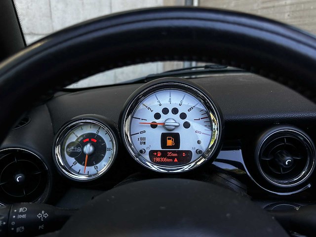 Mini cabrio cooper s chili 1.6 184pk 2013, k-357-xv - afbeelding 2 van  3