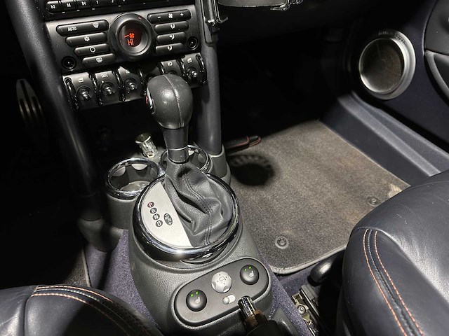 Mini cabriolet cooper s 1.6 chili 170pk 2005, 9-ktf-16 - afbeelding 24 van  37