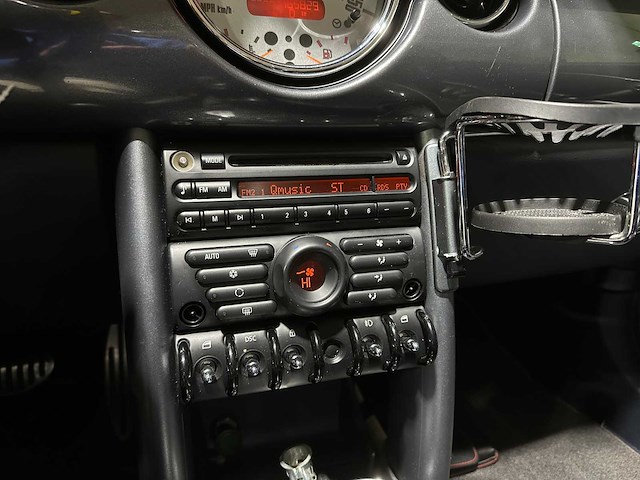 Mini cabriolet cooper s 1.6 chili 170pk 2005, 9-ktf-16 - afbeelding 25 van  37