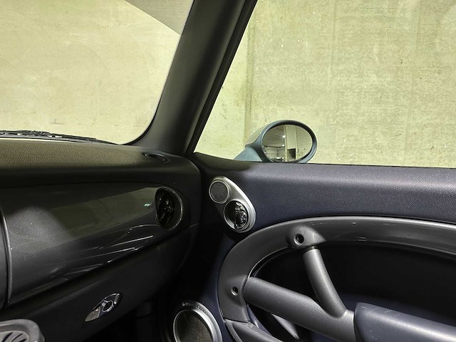 Mini cabriolet cooper s 1.6 chili 170pk 2005, 9-ktf-16 - afbeelding 27 van  37