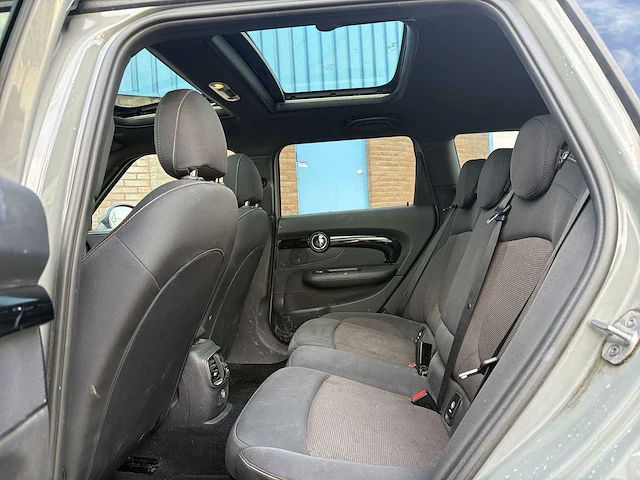 Mini clubman 1.5 one | nh-408-t i - afbeelding 17 van  28