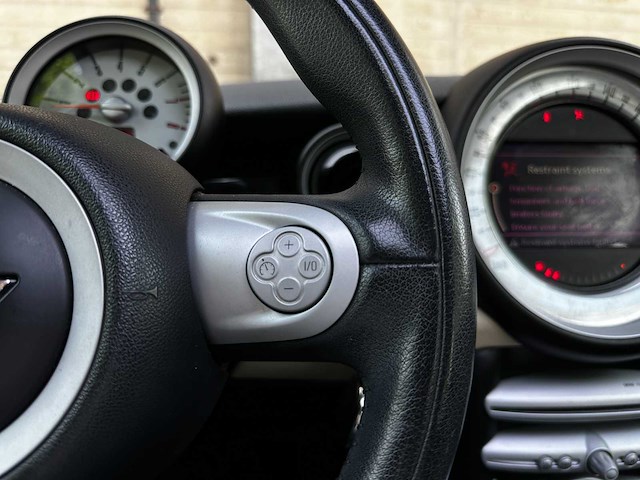 Mini clubman 1.6 cooper 120pk 2008, 68-zhj-6 - afbeelding 22 van  43