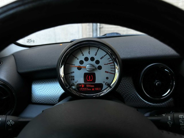 Mini clubman 1.6 cooper s chili 174pk 2009 (origineel-nl), 34-jtb-1 - afbeelding 18 van  45