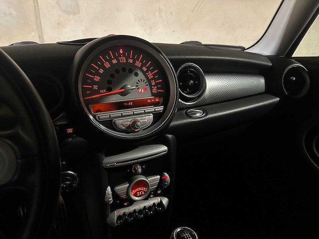 Mini clubman cooper s chili 1.6 120pk 2007, 2-xkz-91 youngtimer - afbeelding 14 van  33