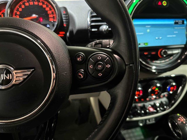 Mini clubman cooper s pepper serious business 2.0 192pk 2017, j-141-hr - afbeelding 9 van  22