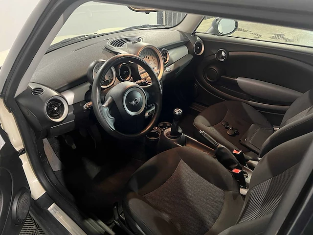 Mini cooper 1.4 one, 92-gbl-7 - afbeelding 9 van  17