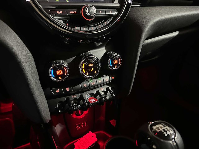 Mini cooper 1.5 136pk 2014, j-119-rv - afbeelding 19 van  26