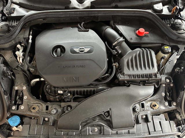 Mini cooper 1.5 business 136pk 2016 (origineel-nl), kr-270-j - afbeelding 28 van  40