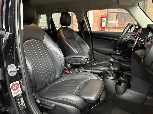 Mini cooper 1.5 business 136pk 2016 (origineel-nl), kr-270-j - afbeelding 33 van  40