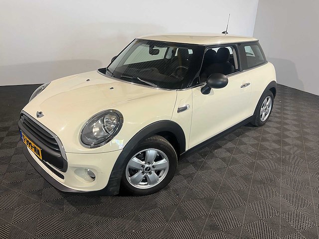 Mini cooper 1.5 one d business, t-399-nn - afbeelding 1 van  13