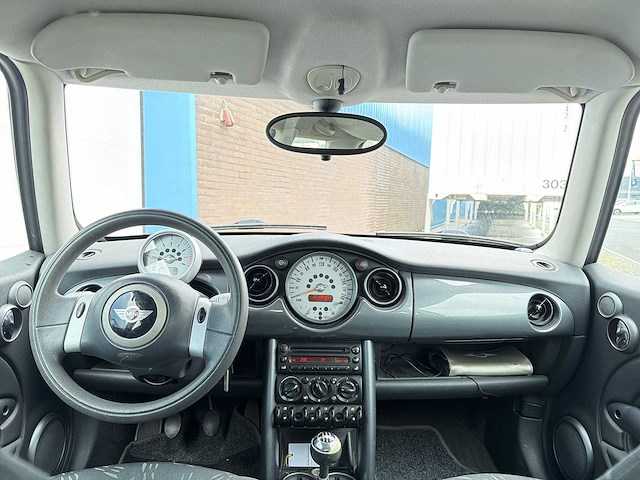 Mini cooper 1.6 one | 19-jgg-5 i - afbeelding 13 van  25