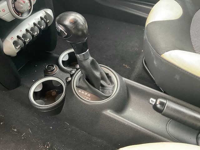 Mini cooper 2009 cabrio personenauto - afbeelding 3 van  19