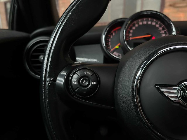 Mini cooper business 1.5 136pk 2016 (origineel-nl), jf-468-b - afbeelding 13 van  37
