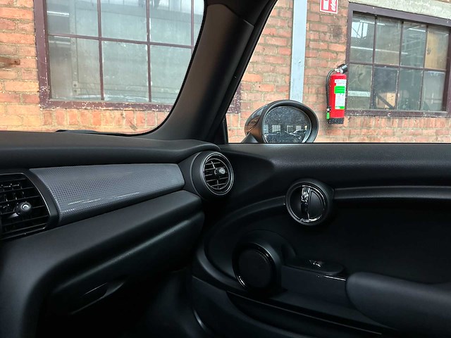 Mini cooper business 1.5 136pk 2016 (origineel-nl), jf-468-b - afbeelding 21 van  37
