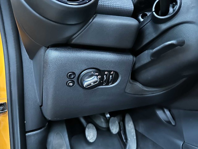 Mini cooper business 1.5 136pk 2016 (origineel-nl), jf-468-b - afbeelding 11 van  37