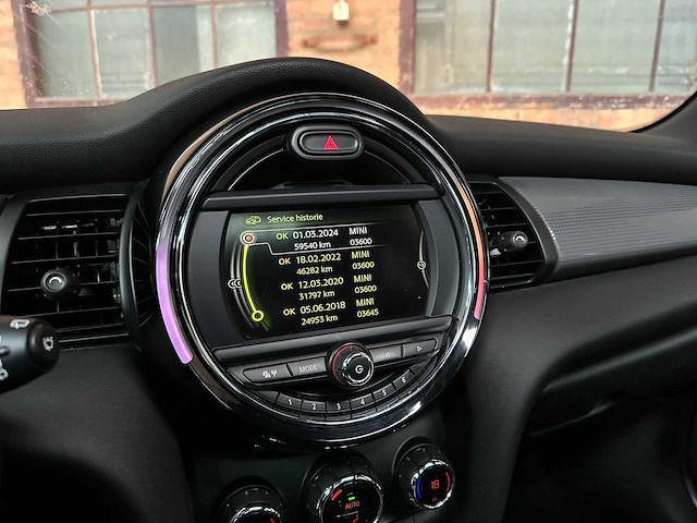 Mini cooper business 1.5 136pk 2016 (origineel-nl), jf-468-b - afbeelding 20 van  37