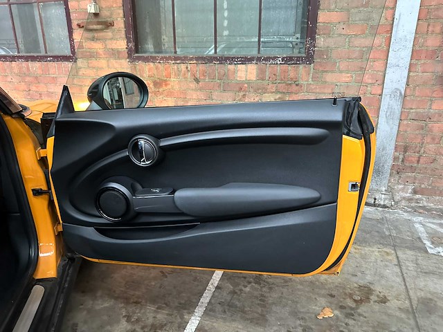 Mini cooper business 1.5 136pk 2016 (origineel-nl), jf-468-b - afbeelding 25 van  37