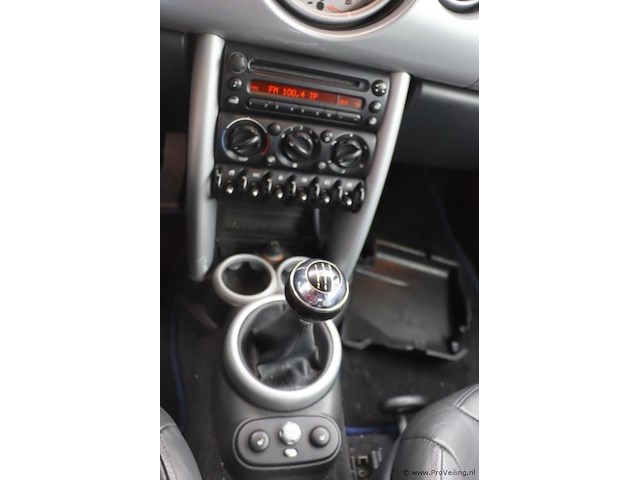 Mini cooper cabriolet | benzine | kenteken: 08-gld-8 - afbeelding 14 van  32