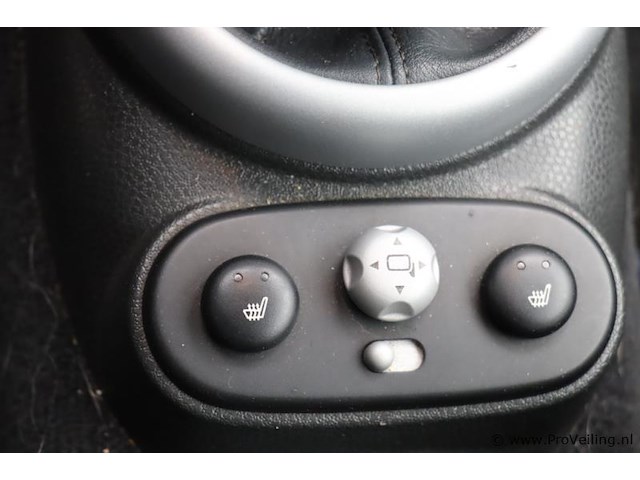 Mini cooper cabriolet | benzine | kenteken: 08-gld-8 - afbeelding 15 van  32