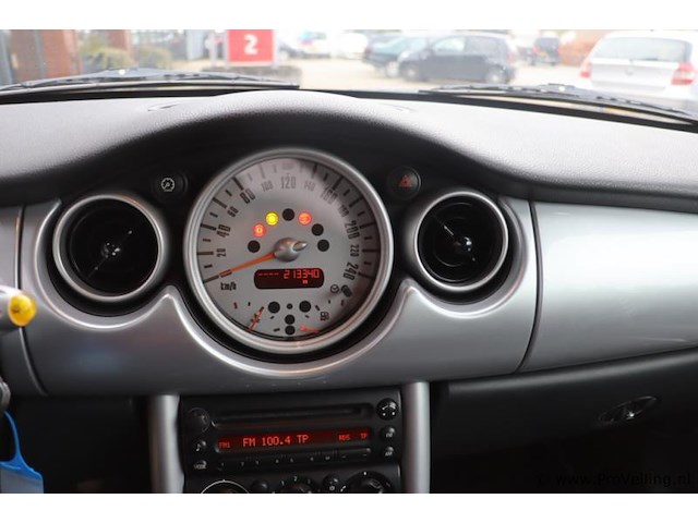 Mini cooper cabriolet | benzine | kenteken: 08-gld-8 - afbeelding 13 van  32