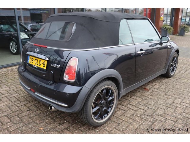 Mini cooper cabriolet | benzine | kenteken: 08-gld-8 - afbeelding 32 van  32