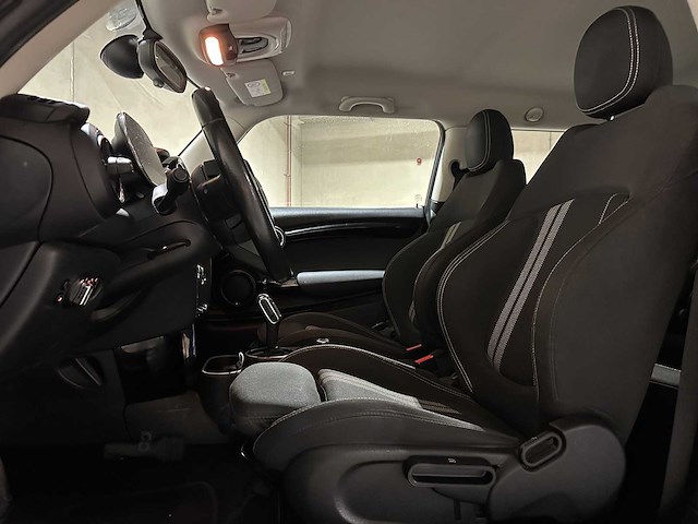 Mini cooper electric essential 33 kwh 184pk 2021 f56 (origineel-nl), l-232-dh - afbeelding 23 van  37
