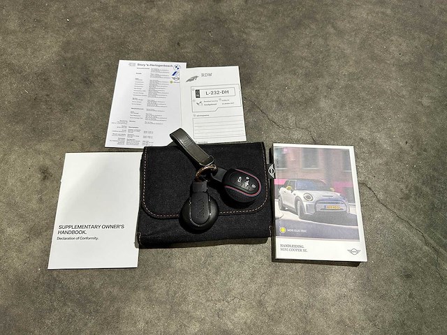 Mini cooper electric essential 33 kwh 184pk 2021 f56 (origineel-nl), l-232-dh - afbeelding 31 van  37