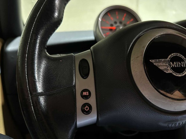 Mini cooper pepper cabrio 1.6 116pk 2006 (origineel-nl), 30-sx-xl - afbeelding 15 van  42