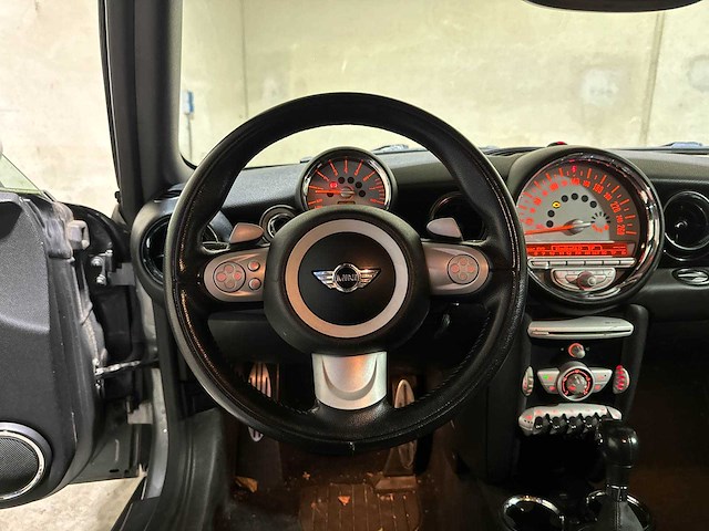 Mini cooper s -automaat- 1.6 174pk 2010, 29-ldd-3 - afbeelding 10 van  38