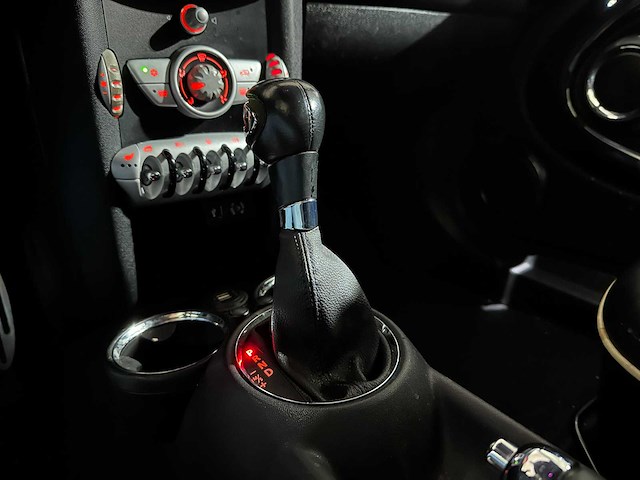 Mini cooper s -automaat- 1.6 174pk 2010, 29-ldd-3 - afbeelding 19 van  38