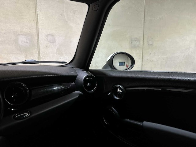 Mini cooper s -automaat- 1.6 174pk 2010, 29-ldd-3 - afbeelding 17 van  26