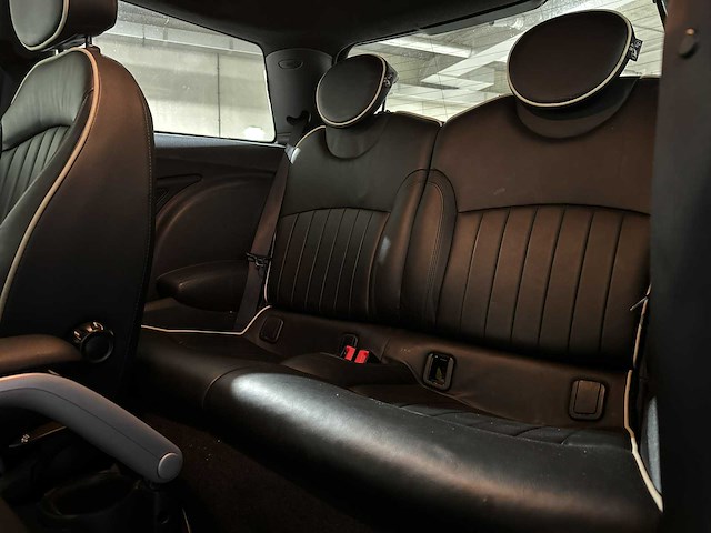 Mini cooper s -automaat- 1.6 174pk 2010, 29-ldd-3 - afbeelding 20 van  26