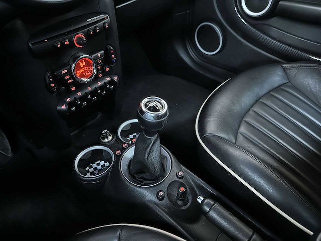 Mini cooper s 10 years ii 1.6 184pk 2011, 3-zlz-02 - afbeelding 18 van  35