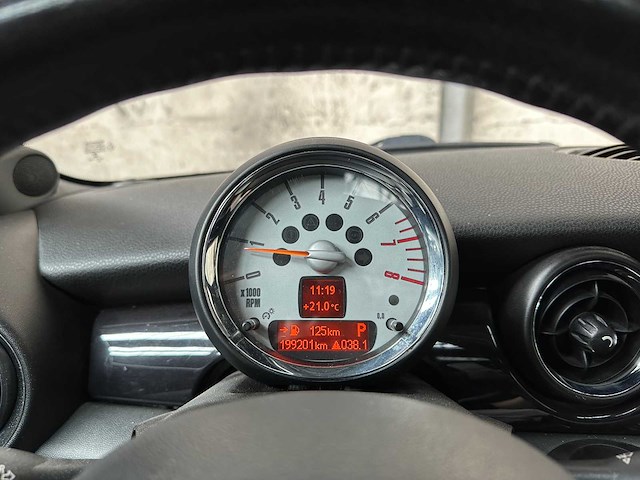 Mini cooper s 1.6 163pk 2007 (automaat), rv-667-n - afbeelding 17 van  35