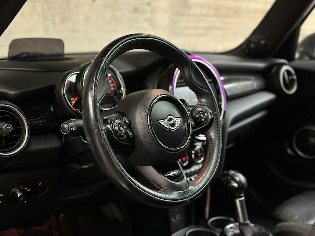 Mini 5-deurs 2.0 cooper s chili serious business 192pk 2015, sk-015-d - afbeelding 11 van  47
