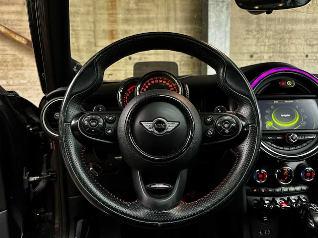 Mini 5-deurs 2.0 cooper s chili serious business 192pk 2015, sk-015-d - afbeelding 13 van  47