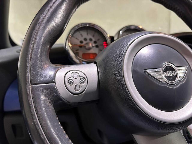 Mini cooper s cabrio 1.6 170pk 2004, 52-zn-rb - afbeelding 17 van  45