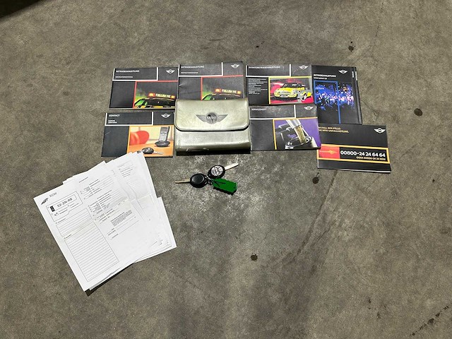 Mini cooper s cabrio 1.6 170pk 2004, 52-zn-rb - afbeelding 38 van  45