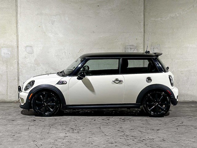 Mini cooper s westminster 1.6 215pk 2013, n-563-vk - afbeelding 2 van  30