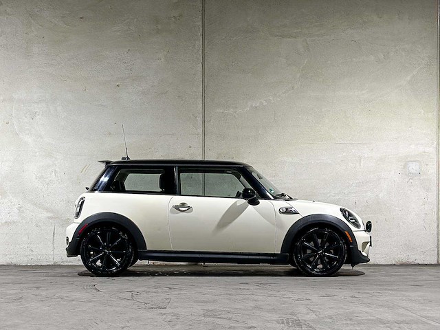 Mini cooper s westminster 1.6 215pk 2013, n-563-vk - afbeelding 2 van  45