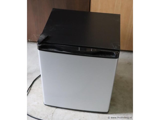 Mini koelkast cr-40a 0028190 - afbeelding 1 van  6