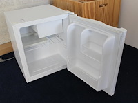 Mini koelkast silver. afmeting 44 x 47 x 50 cm. - afbeelding 2 van  2