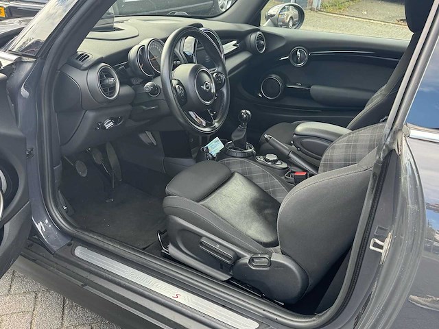 Mini mini 2.0 cooper s chili 2015 | 5-zst-59 - afbeelding 28 van  34