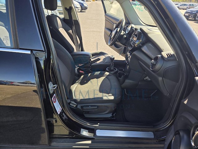 Mini mini 5 doors (f55) mini 1.5 d cooper 116, 2015 - afbeelding 11 van  48
