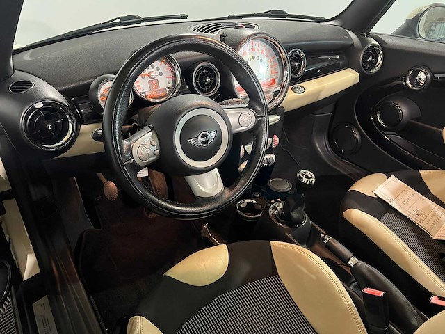 Mini mini cabrio 1.6 cooper chili, 69-jjf-2 - afbeelding 15 van  15