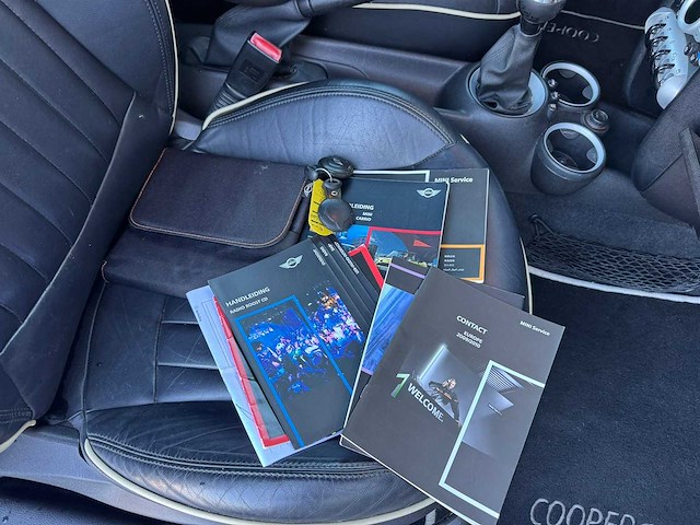 Mini mini cabrio 1.6 cooper s chili 2009 | 75-kbj-1 iaw - afbeelding 15 van  22